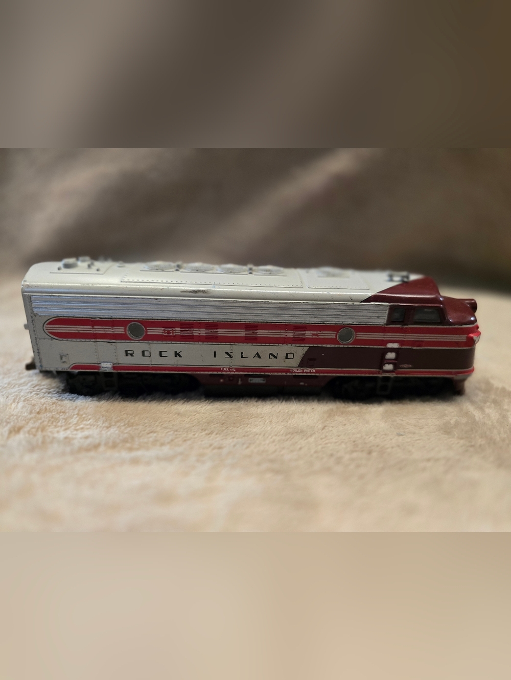 Vintage Rock Island F7A diesel locomotive model train